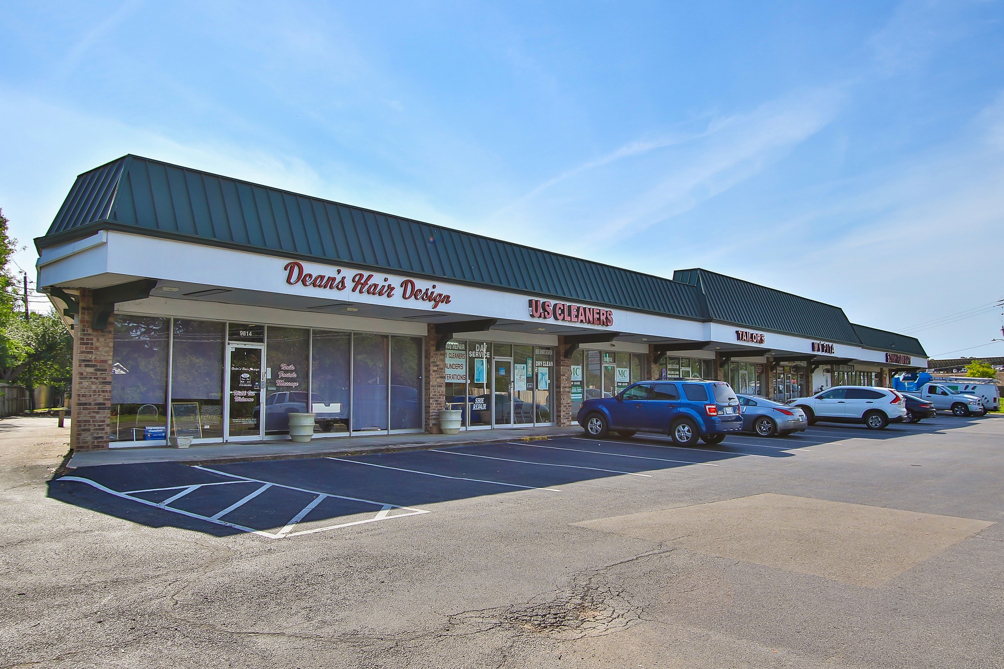 9810 Hillcroft Ave, Houston, TX for lease Building Photo- Image 1 of 7