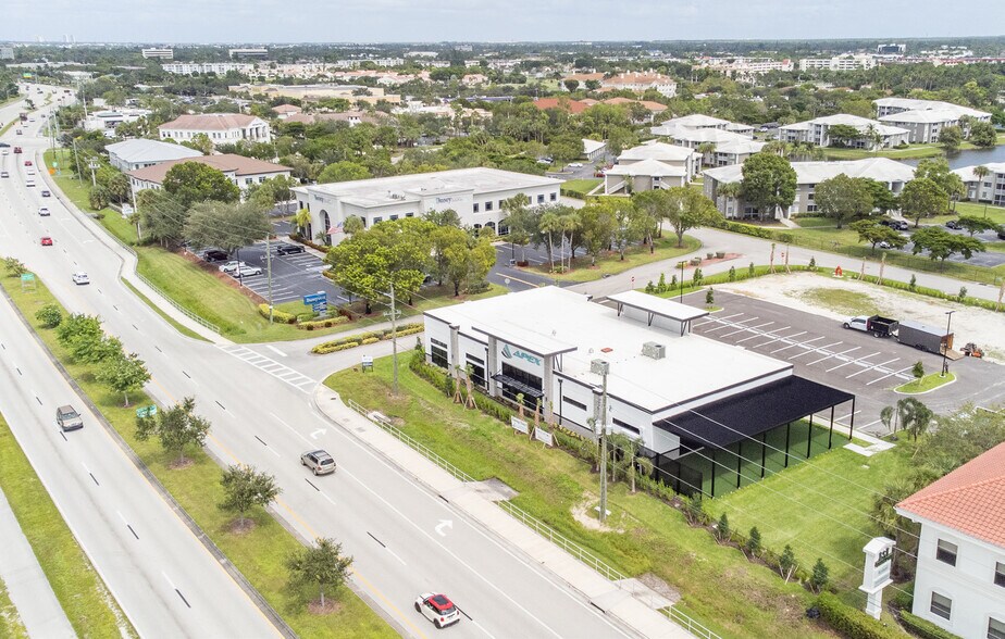 7990 Summerlin Lakes Dr, Fort Myers, FL à louer - Photo du bâtiment - Image 2 de 5