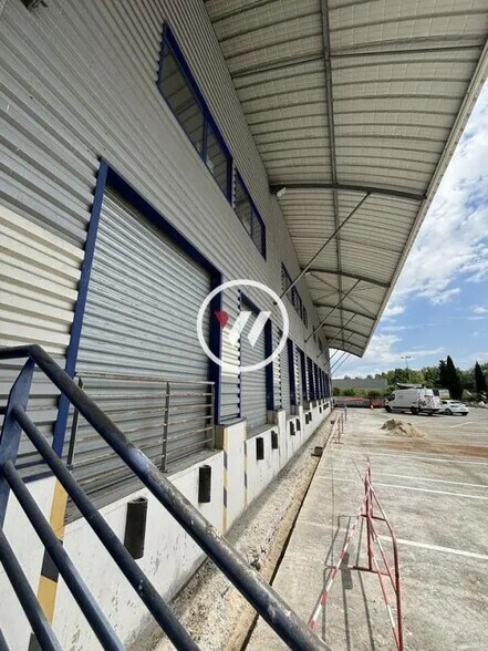 Industrial in Aix-en-Provence for lease - Building Photo - Image 2 of 4