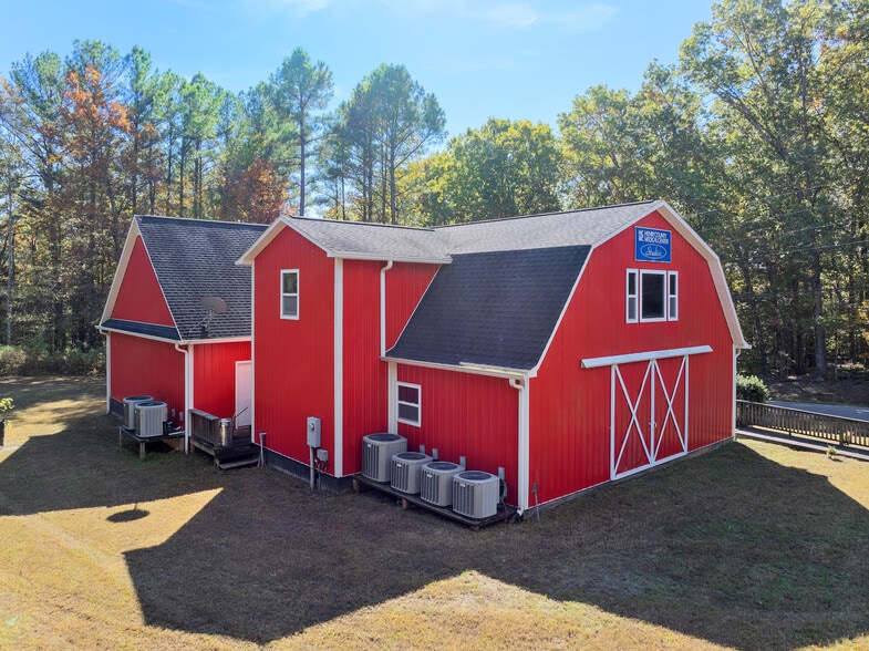 215 Baker Rd, Huntingdon, TN for sale - Building Photo - Image 1 of 35