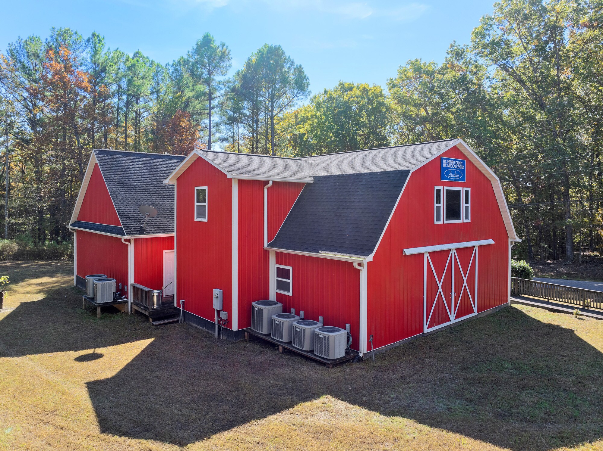 215 Baker Rd, Huntingdon, TN à vendre Photo du bâtiment- Image 1 de 36