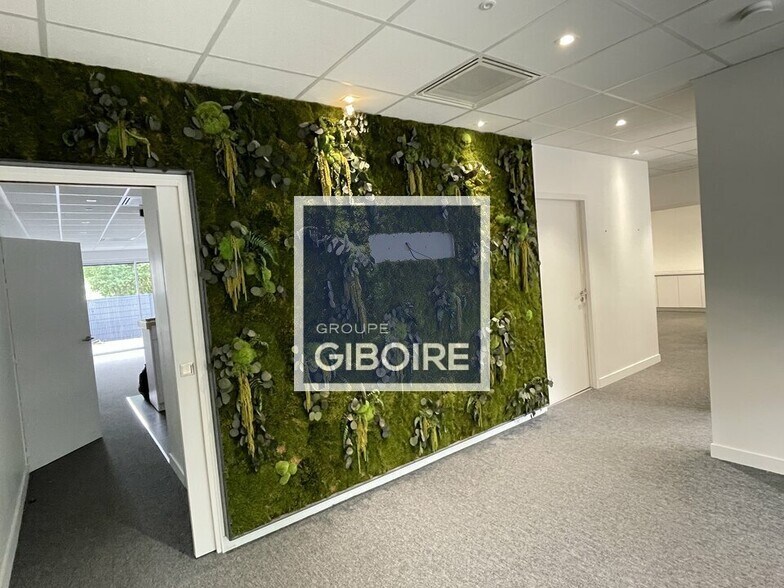 Flex in Cesson-Sévigné for lease - Interior Photo - Image 2 of 15