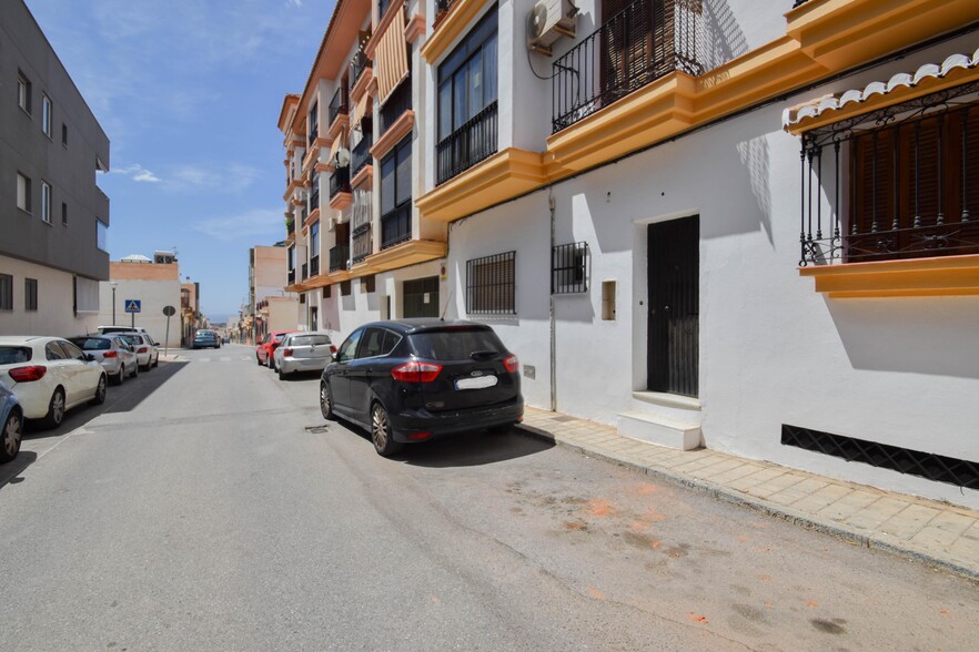 Calle Islas Bahamas, 98, Motril, Granada for sale - Building Photo - Image 3 of 18