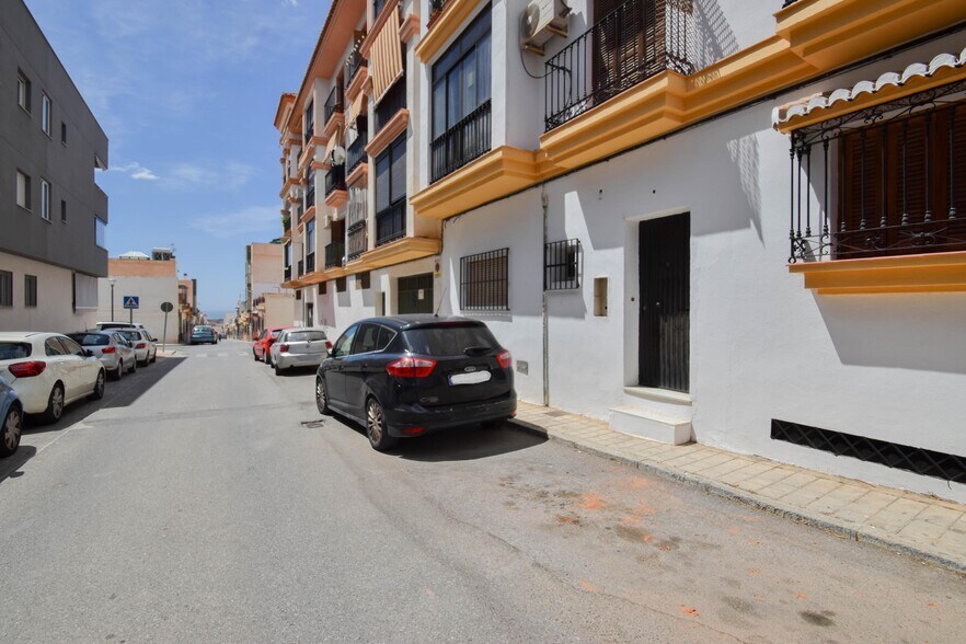 Calle Islas Bahamas, 98, Motril, Granada à vendre - Photo du bâtiment - Image 3 de 18