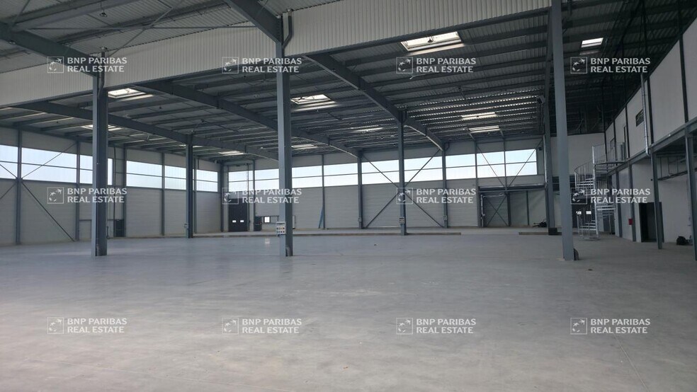 Flex dans Torcy à louer - Photo du bâtiment - Image 2 de 10