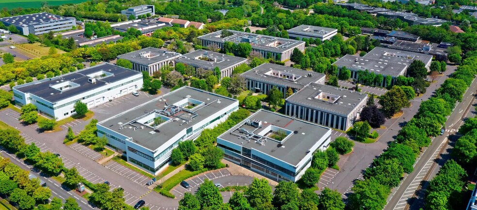 Industriel dans Cergy à louer - Photo du bâtiment - Image 1 de 13