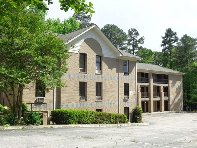 5104 Hollyridge Dr, Raleigh, NC à vendre Photo du bâtiment- Image 1 de 1