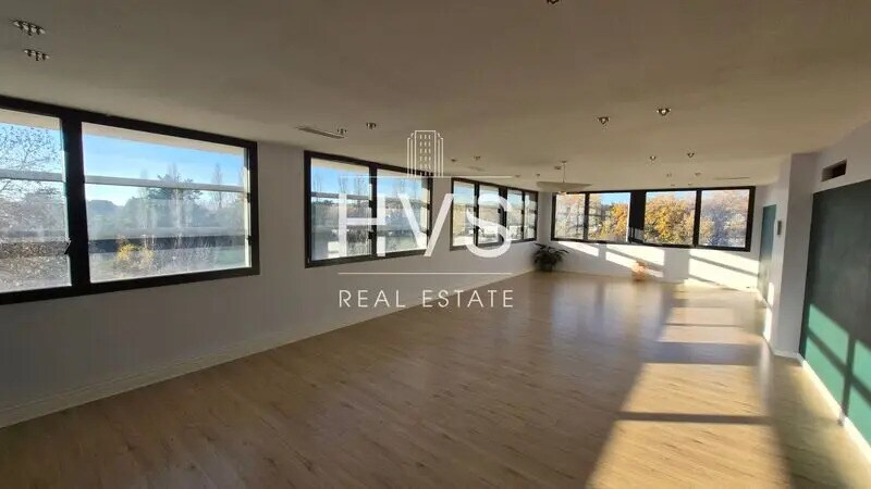 Office in Aix-en-Provence for lease Building Photo- Image 1 of 5