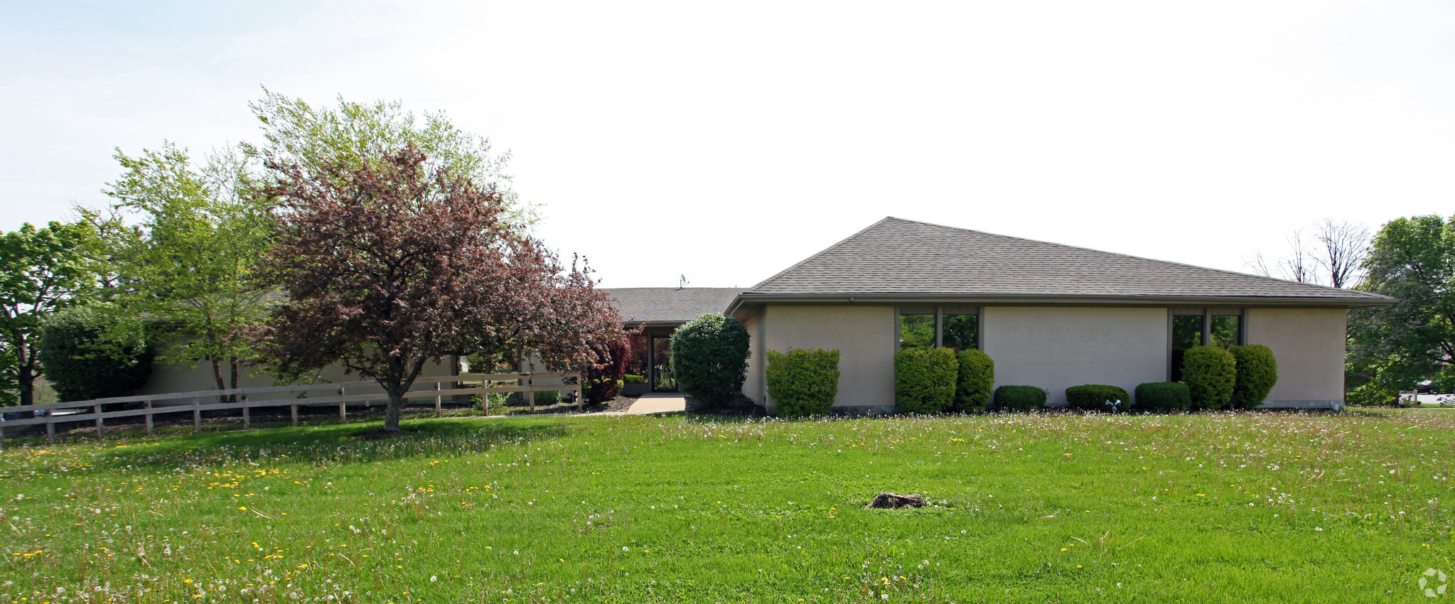 910 Taywood Rd, Englewood, OH for lease Primary Photo- Image 1 of 7