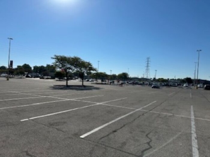 4000-4036 N 1st Ave, Evansville, IN à louer - Photo du bâtiment - Image 3 de 7