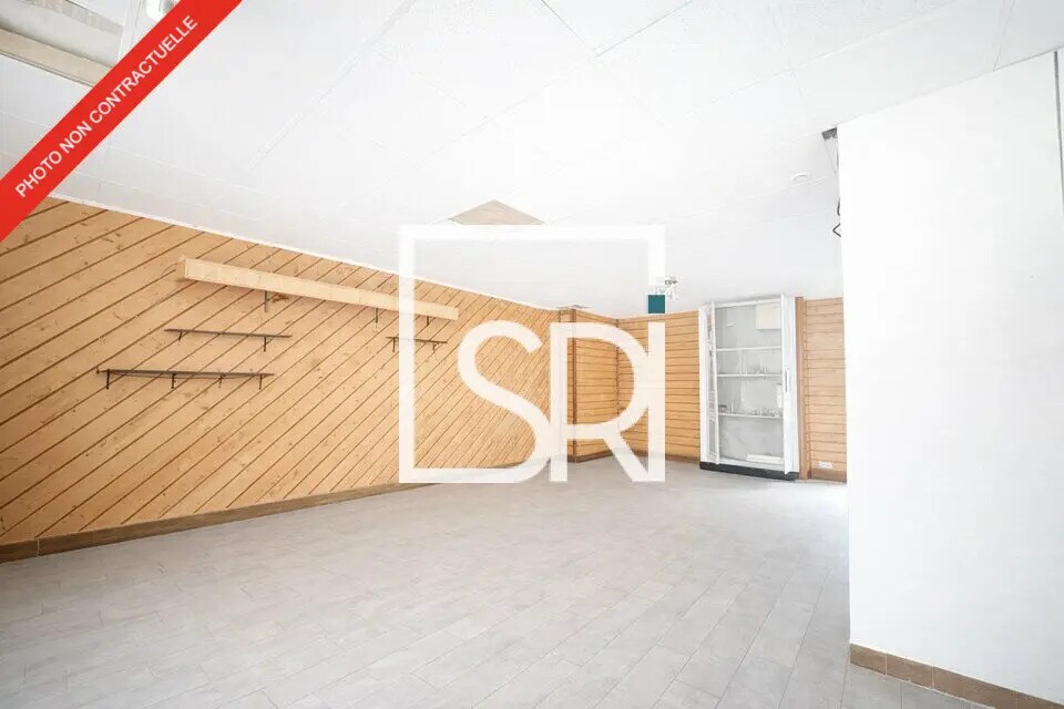 Retail in Clermont-Ferrand for sale Interior Photo- Image 1 of 12