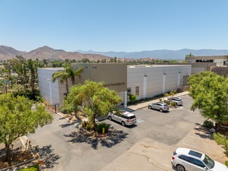 Plus de détails pour 210 Crouse Dr, Corona, CA - Industriel à vendre