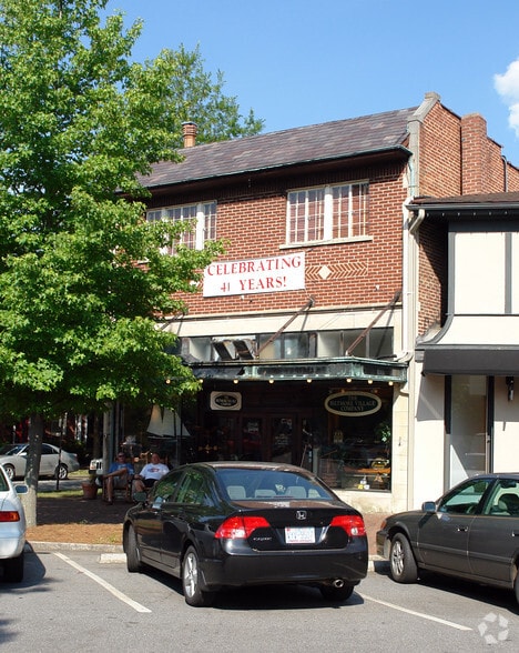 1 Kitchin Pl, Asheville, NC for lease - Building Photo - Image 2 of 3