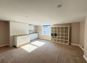60 Clare St, Bridgwater for lease Interior Photo- Image 2 of 2