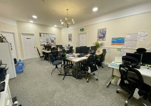 103-105 Park St, Luton à louer Photo intérieure- Image 1 de 2