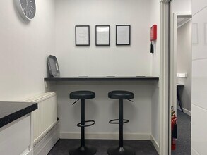 10-16 Victoria Rd, Tamworth à louer Photo intérieure- Image 2 de 5