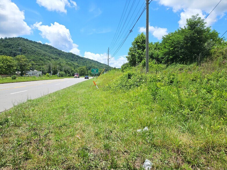 US Highway 70 Hwy, Swannanoa, NC à vendre - Photo du bâtiment - Image 1 de 7