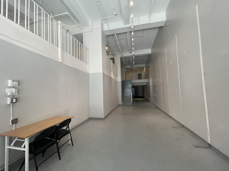 227-229 W 29th St, New York, NY for lease - Interior Photo - Image 2 of 5