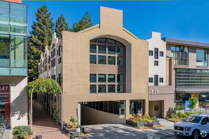 555 Hamilton Ave, Palo Alto, CA à vendre - Photo du bâtiment - Image 2 de 18