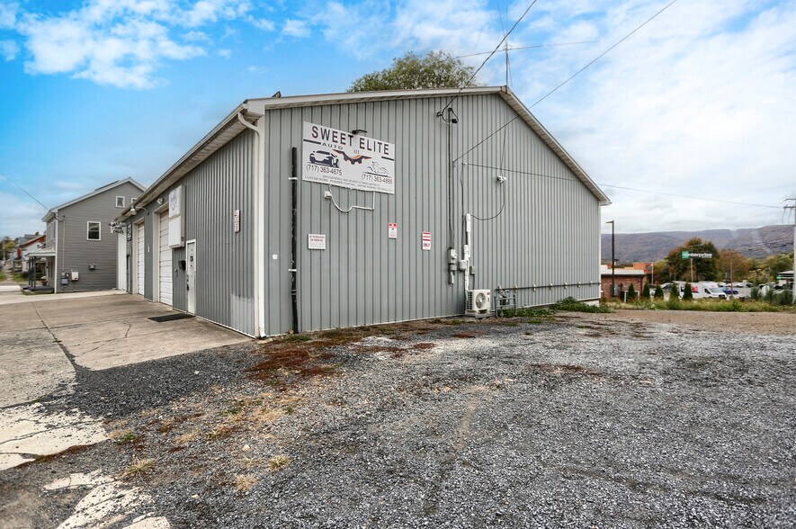 164 W 4th St, Lewistown, PA à vendre - Photo du bâtiment - Image 2 de 14