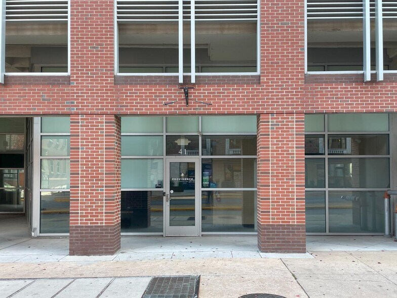 41 E Market St, York, PA à louer - Photo du bâtiment - Image 2 de 8