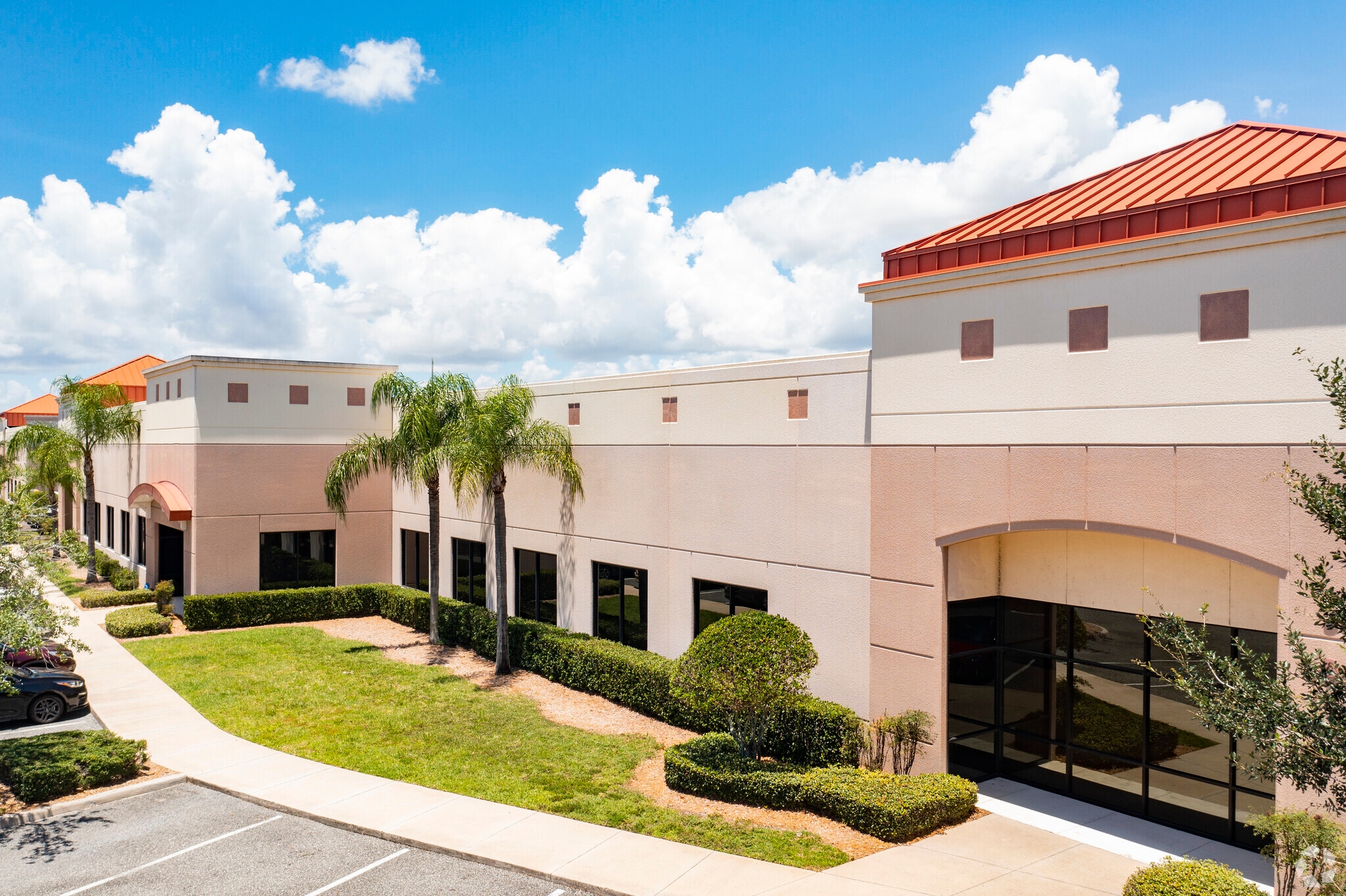 9402-9432 Camden Field Pky, Riverview, FL à louer Photo principale- Image 1 de 9