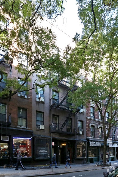 111 Christopher St, New York, NY for lease - Primary Photo - Image 1 of 5