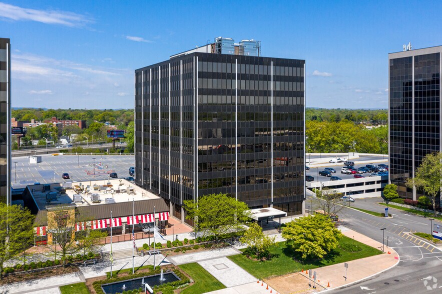 411 Hackensack Ave, Hackensack, NJ à louer - Photo du bâtiment - Image 1 de 13