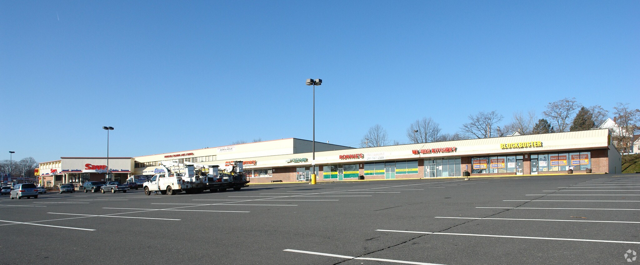 209-235 South St, Holyoke, MA for lease Primary Photo- Image 1 of 9