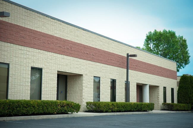 More details for 402 Bloomfield Dr, West Berlin, NJ - Industrial for Lease