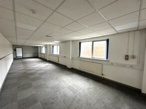 Mount Skip Lane, Manchester for lease Interior Photo- Image 2 of 36