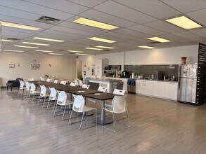 2733 Lancaster Rd, Ottawa, ON à louer Photo intérieure- Image 2 de 7