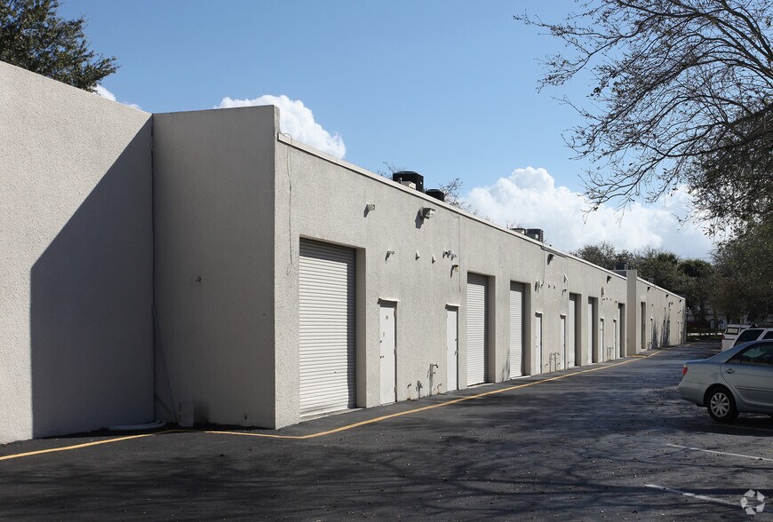 1860 Old Okeechobee Rd, West Palm Beach, FL à louer - Photo du bâtiment - Image 2 de 12