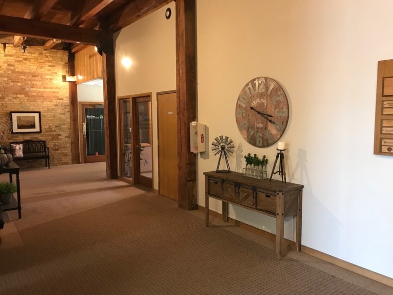 600 S Main St, Oshkosh, WI for lease - Interior Photo - Image 2 of 85