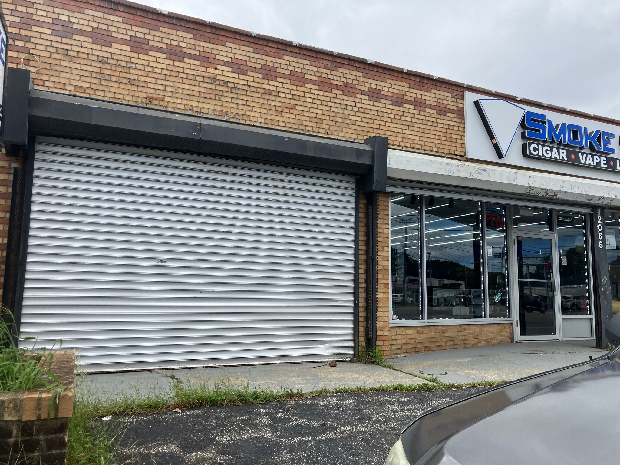 2068 Jericho Tpke, East Northport, NY à louer Photo principale- Image 1 de 5