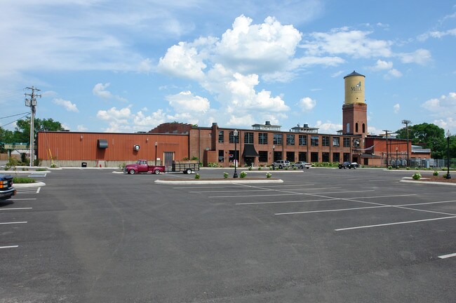 More details for 300 N Maple St, Lebanon, TN - Retail for Lease