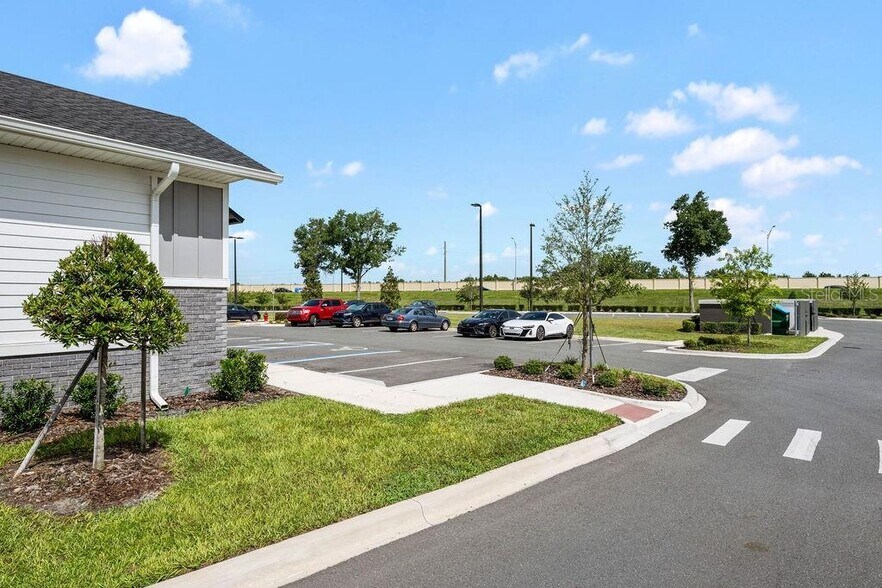 12283 Stoneybrook West Pky, Winter Garden, FL à louer - Photo du bâtiment - Image 2 de 17