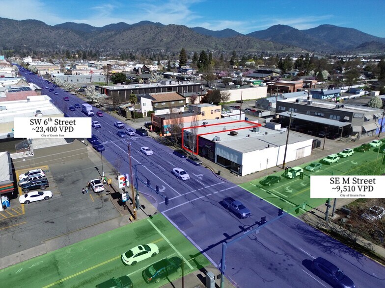 783 SE 6th St, Grants Pass, OR à louer - Photo du bâtiment - Image 2 de 5