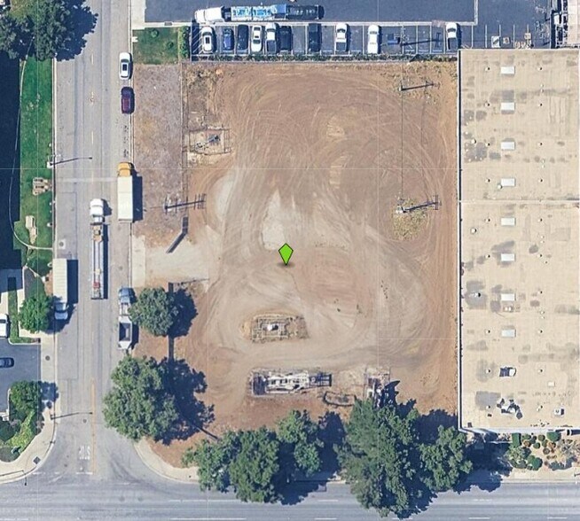 10320 Freeman Ave, Santa Fe Springs, CA à vendre - Photo du bâtiment - Image 2 de 2