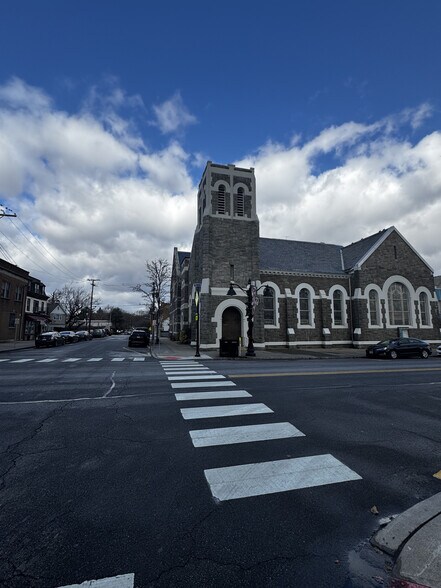 37 E Blackwell St, Dover, NJ à vendre - Photo du bâtiment - Image 2 de 12