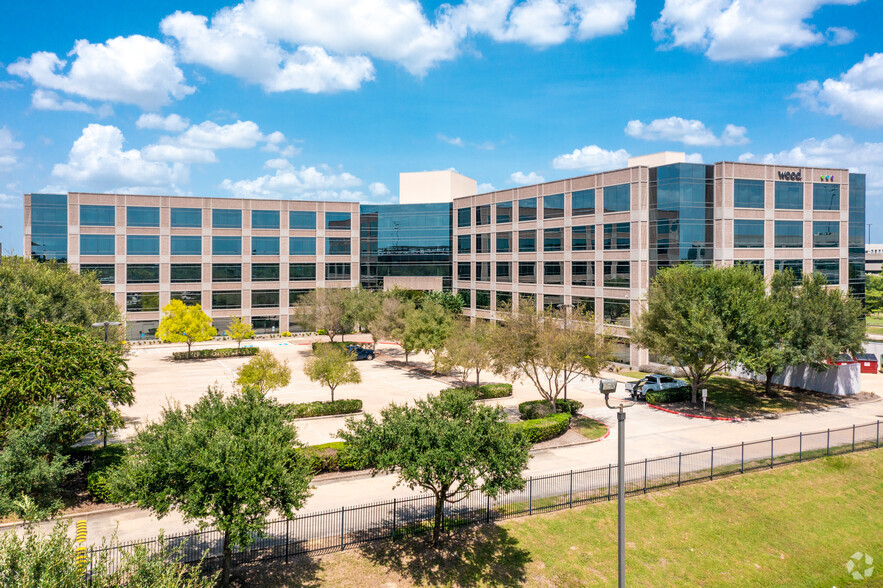 17404 Katy Fwy, Houston, TX for lease - Building Photo - Image 1 of 8