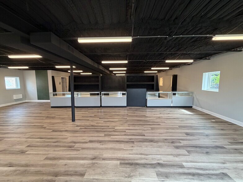 137 W Broadway, Gallatin, TN for lease - Building Photo - Image 2 of 5