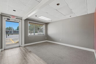 704 W Meadow Ave, Springdale, AR for lease Interior Photo- Image 1 of 21