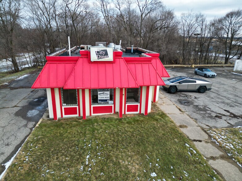 3010 N Saginaw St, Flint, MI à vendre - Photo du bâtiment - Image 2 de 6