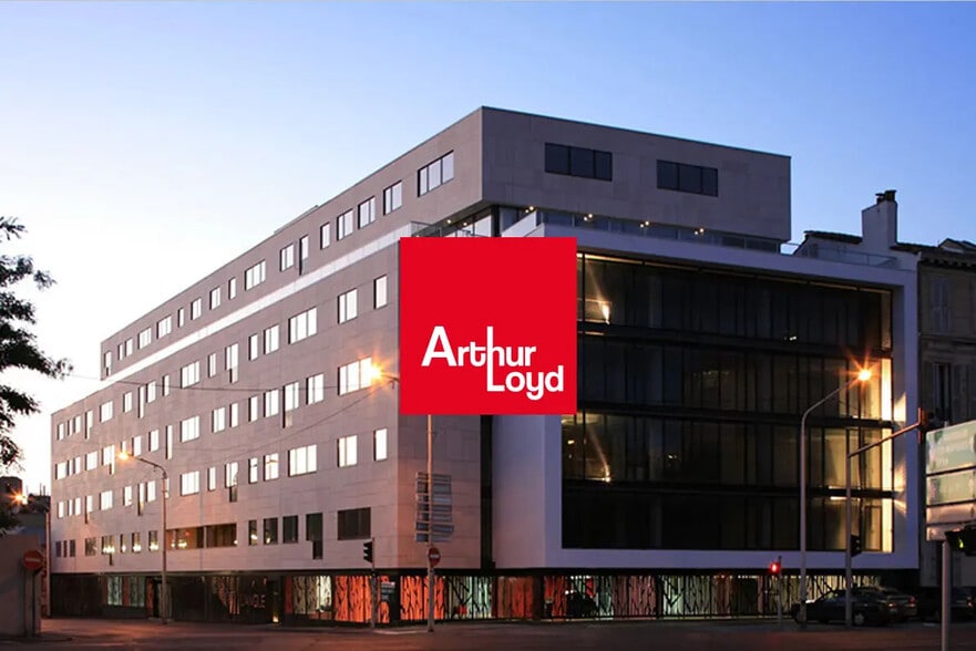 Office in Marseille for lease - Building Photo - Image 1 of 12