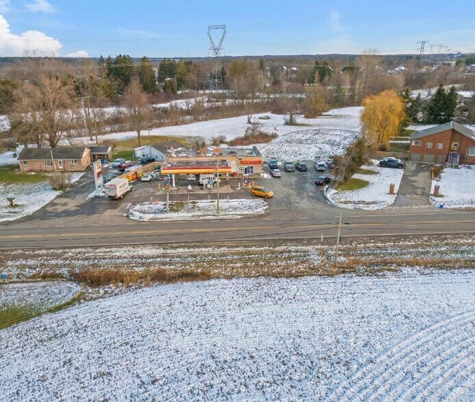 10075 Sunset Rd, Southwold, ON à vendre - Photo du bâtiment - Image 3 de 10