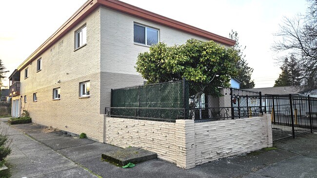 Plus de détails pour 3420 E Mckinley Ave, Tacoma, WA - Bureau à louer