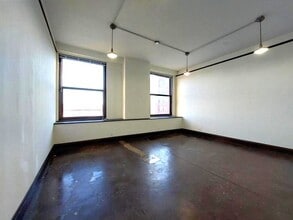 275 4th St E, Saint Paul, MN à louer Photo intérieure- Image 2 de 3