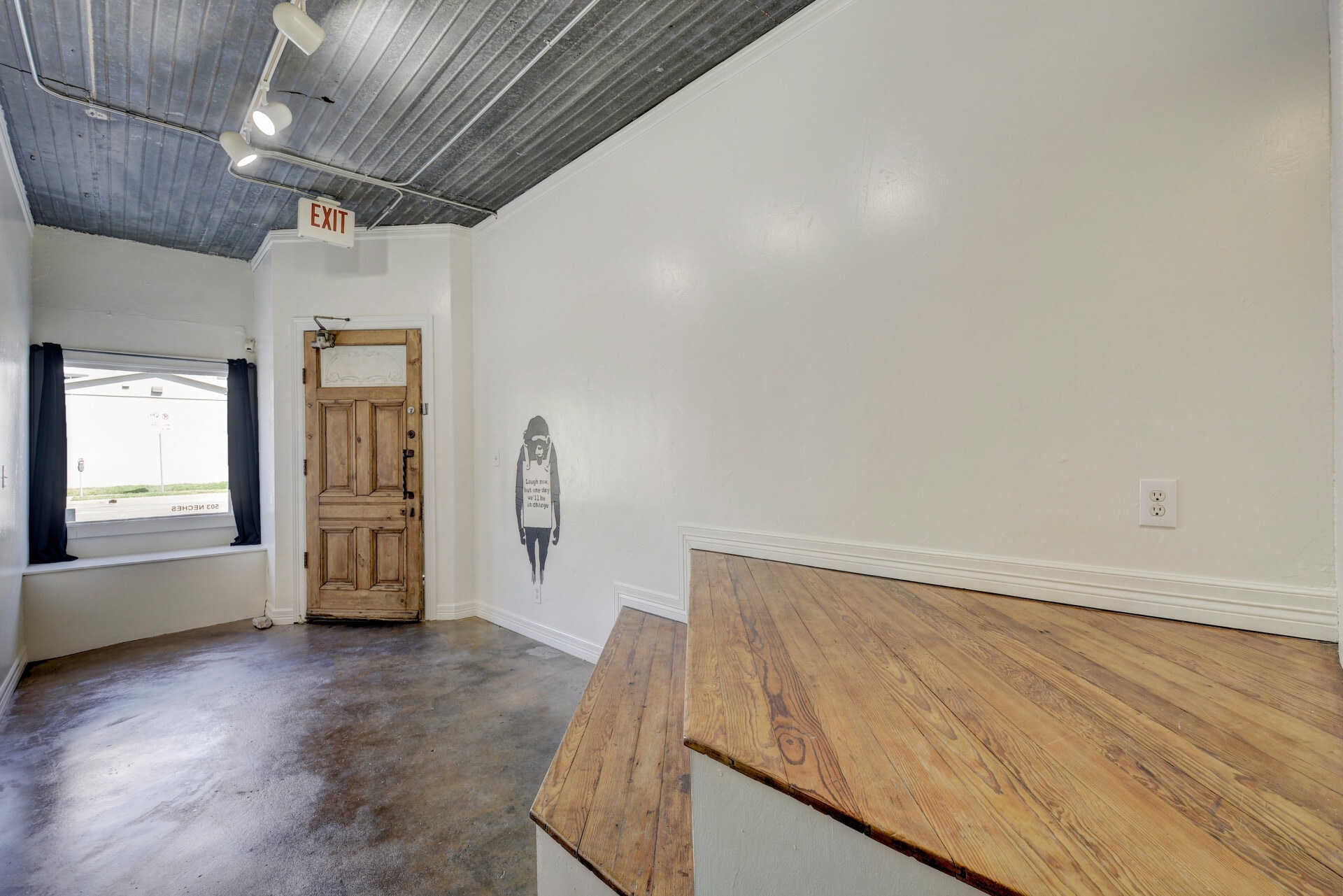 503 Neches St, Austin, TX for lease Interior Photo- Image 1 of 14
