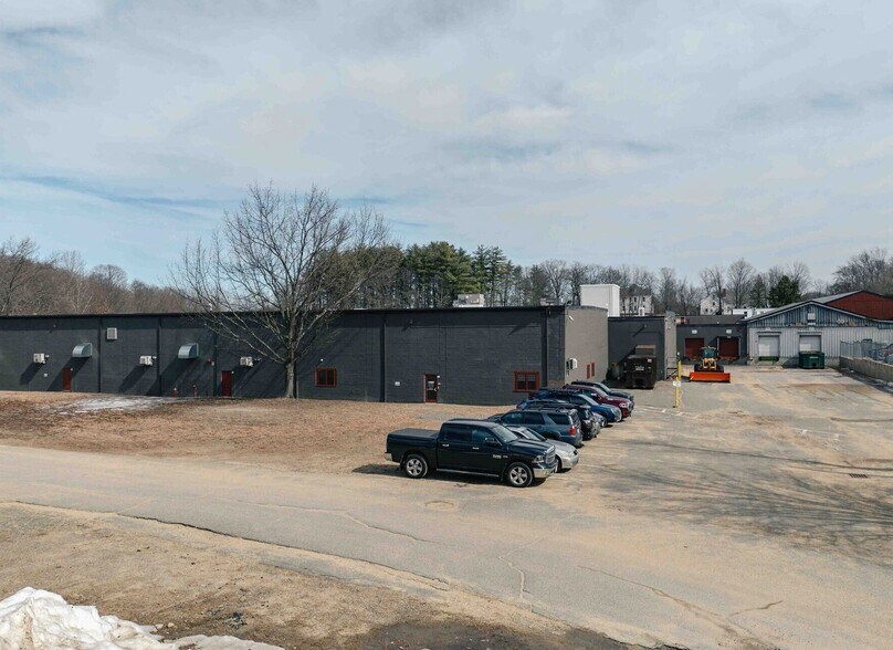 20 Mill St, Pepperell, MA à louer - Photo du bâtiment - Image 2 de 11